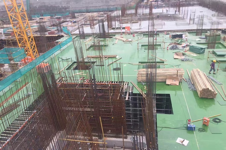 泉满江高性能覆塑模板在提升施工效率中的应用价值分析